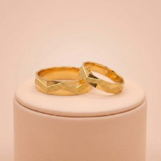 Faceted Geometric Couple Rings in 22k Gold