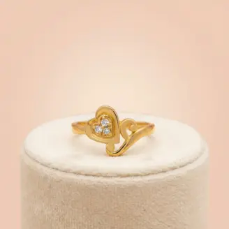 22K Yellow Gold Minimalist Heart Trio Diamond Ring