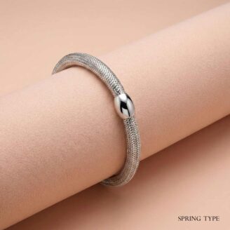18k White Gold Finish Magnet Lock Spring Bracelet